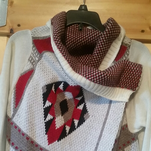 Maternity sweater, medium - Picture 3 of 4